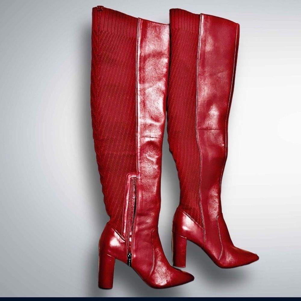 Vince Camuto Women’s Size 7.5 Red Knee High Boots Block Heel Pointed Toe